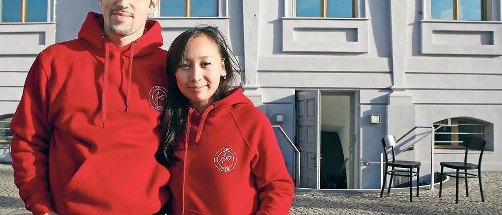Auf keinen Fall „Sex on the Beach“: Florian Suckrow und Thai Thao Le eröffnen im Kellergewölbe des Knobelsdorff-Haus am Alten Markt ihr „Cafè Art“.