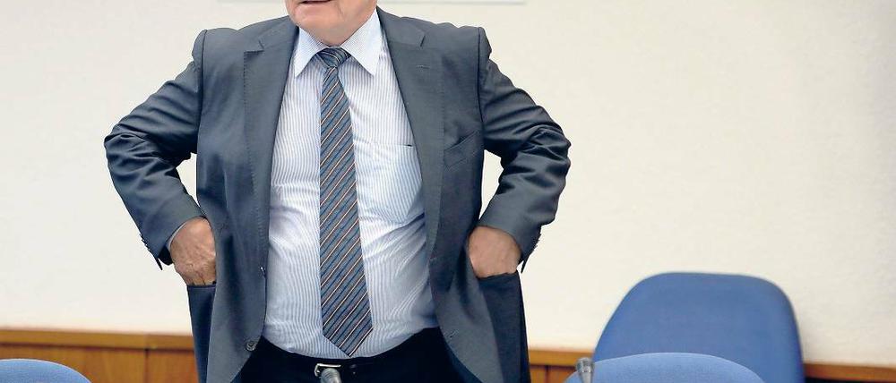Voller Tatendrang. Doch erst muss sich Flughafen-Chef Mehdorn um den Schallschutz kümmern.