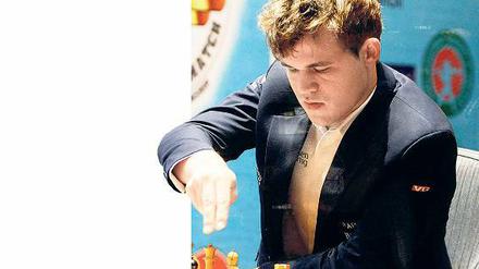 Zugspitze. M. Carlsen ist der 16. Schachweltmeister der Geschichte.