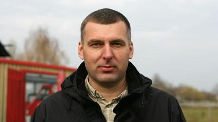 Stefan Gutschmidt ist seit 2004 Ortsvorsteher von Grube. Der 42-Jährige ist gelernter Tischler arbeitet bei der Potsdamer Feuerwehr.