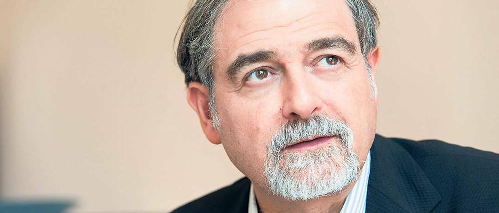 Wanderer zwischen den Religionen. Admiel Kosman will Brücken zwischen den Religionen errichten.