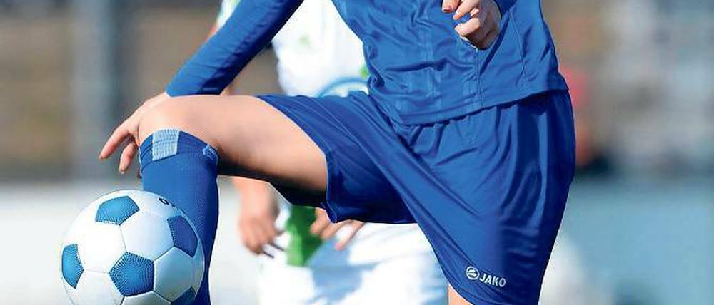 Stark am Ball. Turbines Johanna Elsig durchlief alle Nachwuchsteams des DFB, wurde mit der Fritz-Walter-Medaille ausgezeichnet und fliegt heute zum Leistungstest.