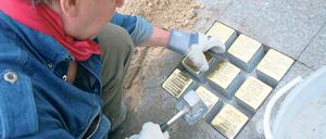 Wieder in Teltow. Der Kölner Künstler Gunter Demnig wird zur Verlegung der Stolpersteine erwartet.