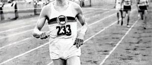 Weit voraus. Harbig 1939 bei seinem Sieg über 800 Meter bei den Deutschen Meisterschaften im Berliner Olympiastadion.