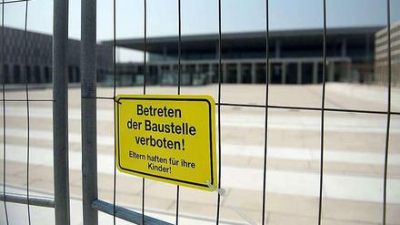 Der Flughafen BER bleibt eine Baustelle - die immer und immer teurer wird.