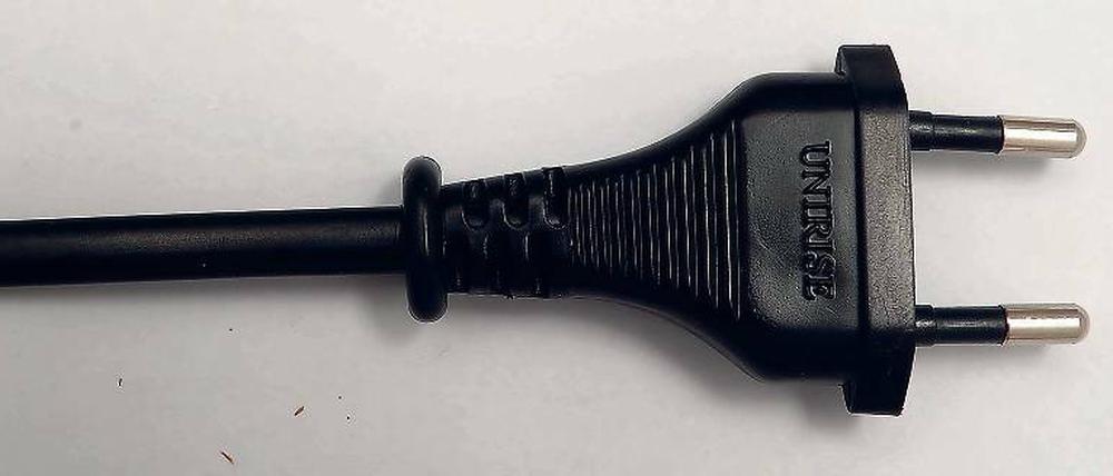 Ein Grund, den Stecker zu ziehen? Potsdams Stromkunden zahlen ab 1. Januar 2014 genau 1,306 Cent mehr pro Kilowattstunde an die EWP.