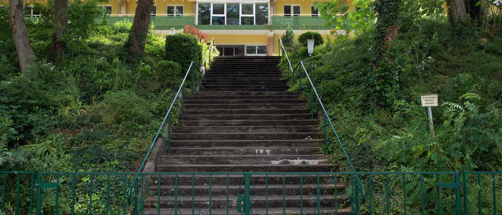 Weg hier: Erst flohen die Jugendlichen aus den Haasenburg-Heimen - jetzt geht der Geschäftsführer. Er sagt: Das eine hat mit dem anderen nichts zu tun.