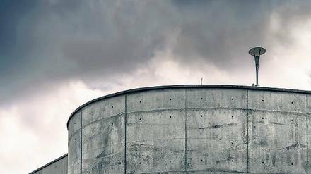 Na, erkannt? Dieser zeitlos-moderne Bau steht auf dem Gelände der Schiffbauergasse – als Parkhaus.