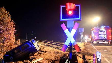 Unfälle an Bahnübergängen geschehen immer wieder.