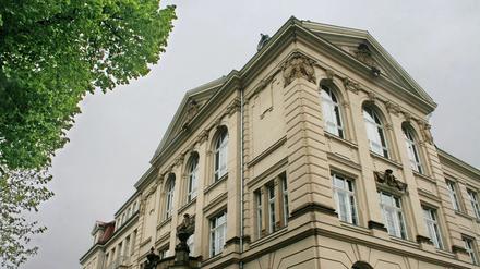 Wohin mit den Schülern? Potsdam kommt mit Schulbau- und Sanierung - wie hier am Einsteingymnasium - nicht hinterher.
