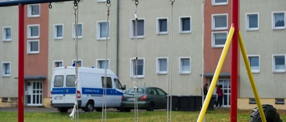 Die alleinlebende Mutter des toten Jungen - und eines Mädchens - galt als liebevoll.