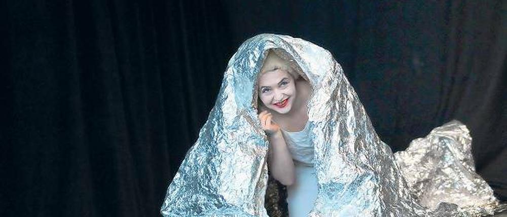 Da versteckt sich doch was. Ulrike Kley vom Amai-Figurentheater.