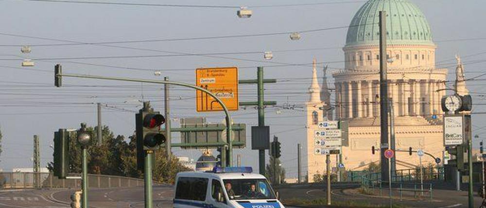Eine Polizistin wurde am Potsdamer Hauptbahnhof angegriffen.