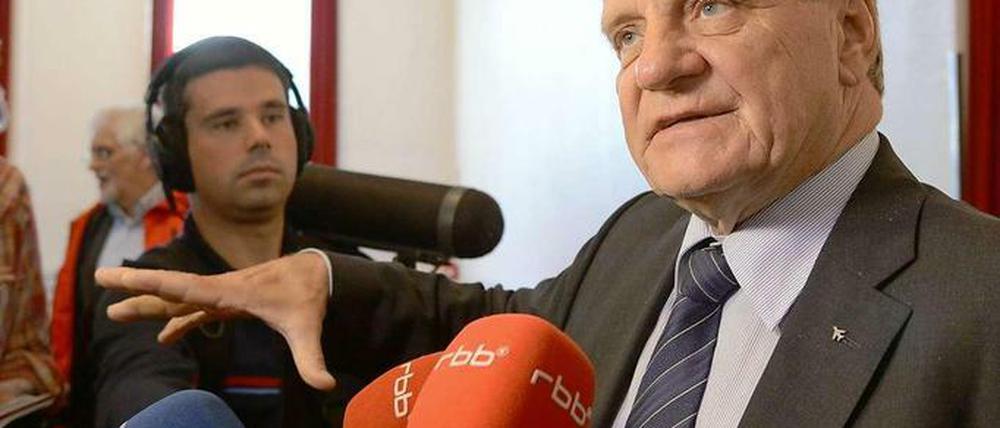 Hier spricht der Chef. Hartmut Mehdorn. -