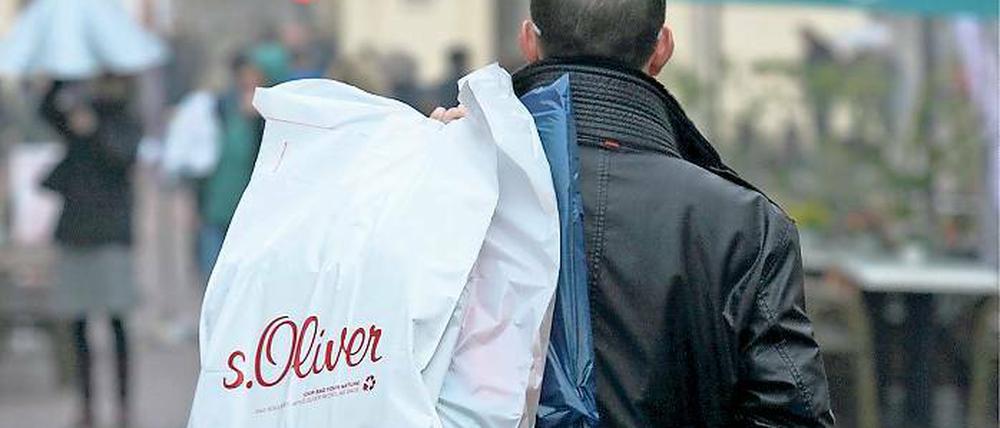 Eingetütet. Potsdams Handel floriert. Zum ersten Mal seit der Wende haben die Geschäftsinhaber in der Landeshauptstadt insgesamt mehr Umsatz gemacht, als Kaufkraft zur Verfügung steht. Der Handelsstandort lockt auch viele Kunden aus dem Umland.