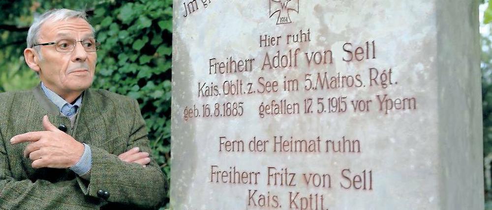 Ein Faible für die See. Siegfried Gebser erforschte bereits mit seiner Jugendliebe den Bornstedter Friedhof. Die Marine hat es ihm dabei besonders angetan – entstanden ist ein Vortrag über die Grabstätten von Seeleuten auf dem Friedhof. Die Familie von Sell verlor im Ersten Weltkrieg gleich drei Mitglieder.
