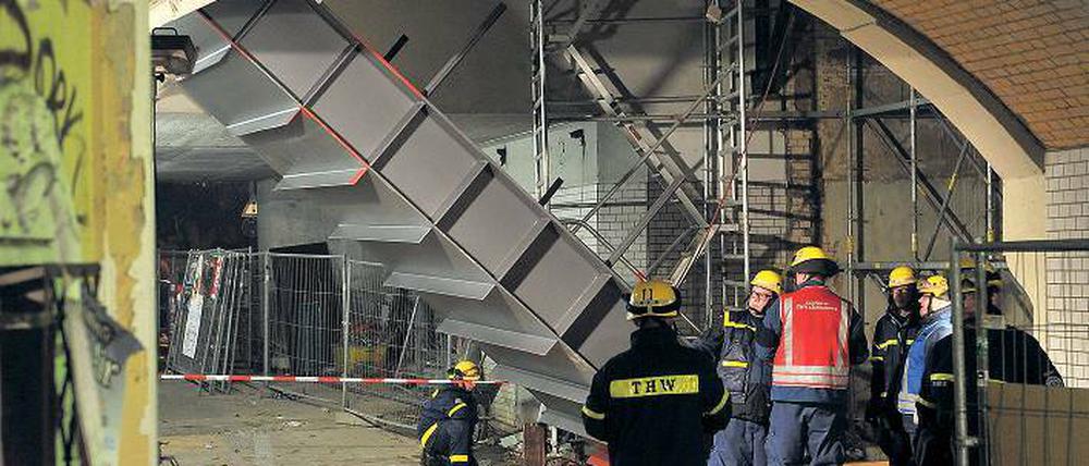 Im Einsatz. In der Nacht zu Sonntag sicherte das THW den Unglücksort.