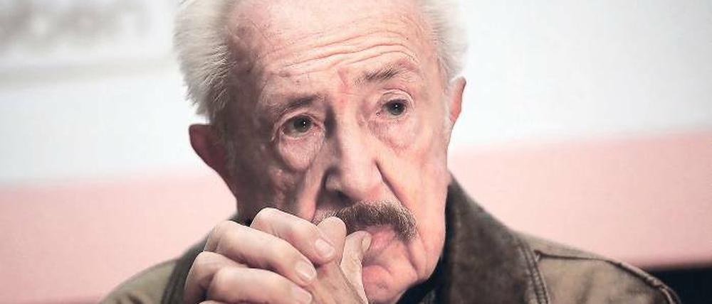 Wäre unglücklich, wenn jemand sagt, er wäre ein besonderer Mensch. Der Regisseur Egon Günther bei der Buchpräsentation in der Hochschule für Film und Fernsehen.