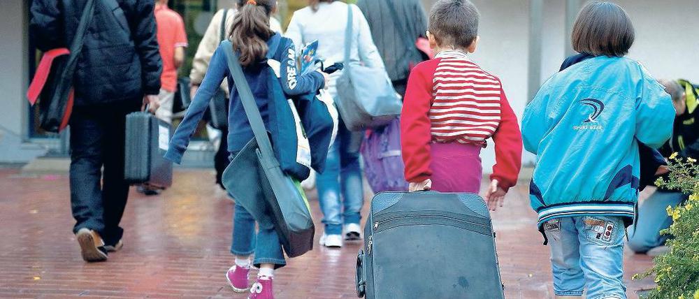 Schnelle Hilfe notwendig. Von den 5000 syrischen Flüchtlingen, die Deutschland aufnimmt, kommen 24 Ende Oktober nach Potsdam–Mittelmark. Das Land nimmt insgesamt 154 Syrer auf. Der Landkreis hat bisher für zwei Familien Wohnungen gefunden.