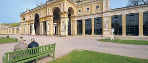 Wer kann, der kann. Schlappe 14 000 Euro kostet die Miete für die Orangerie im Park Sanssouci, dafür kommen in den verglasten Pflanzenhallen aber auch bis zu 1000 Leute unter. Aber die Stiftung vermietet auch günstigere Räume ihren königlichen Schlössern.