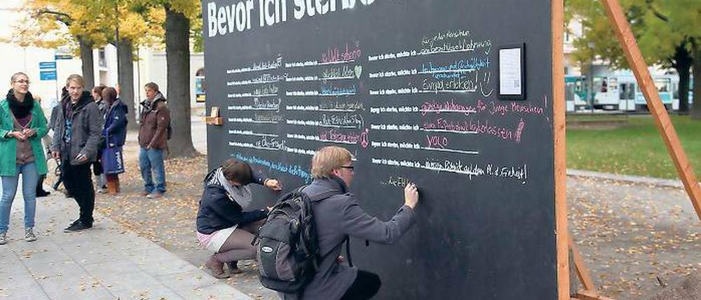 Gar nicht so einfach. Die Frage nach dem Wunsch, bevor es zu Ende geht.