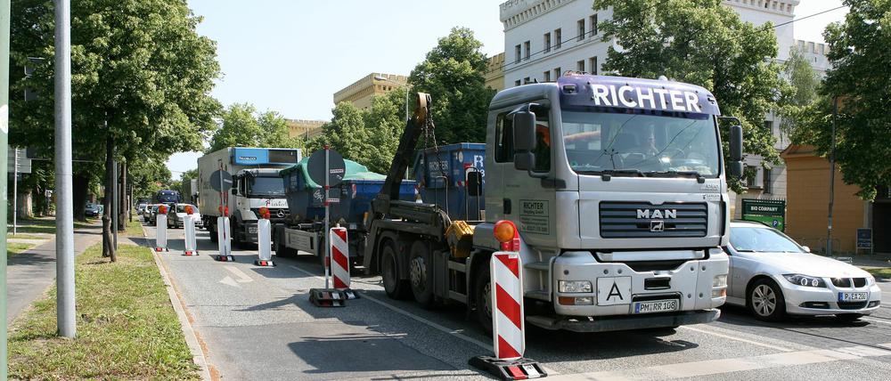 Der große Stillstand: Stau auf der Berliner Straße.