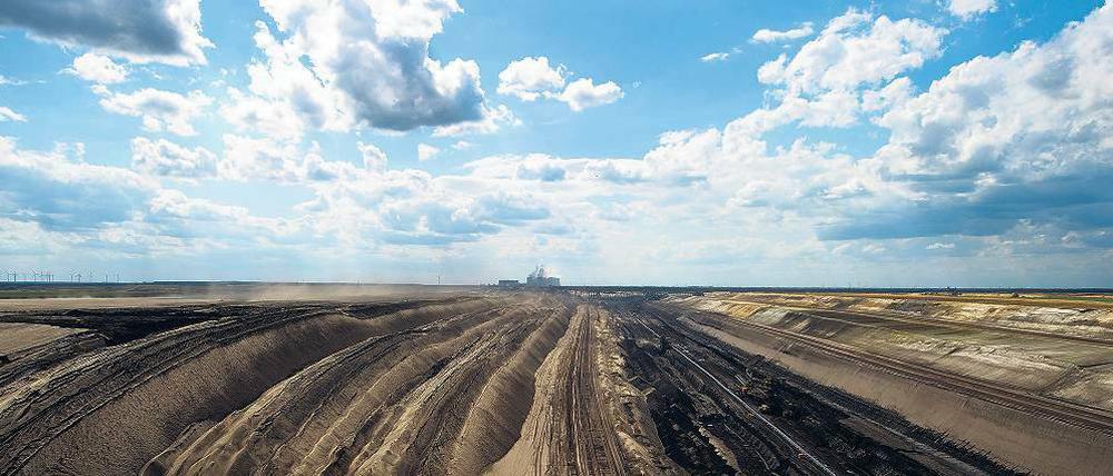 Umstritten. Der Vattenfall-Tagebau Jänschwalde bei Cottbus. Zu den derzeit drei bestehenden Förderstätten im Land plant der Konzern den Aufschluss weiterer vier Tagebaue.