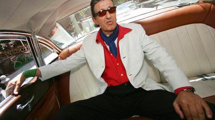 Klar, Rolf Zacher ist eine coole Sau. War er ja damals schon.