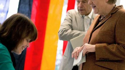 Bundeskanzlerin Angela Merkel am heutigen Sonntag an der Wahlurne in Berlin.