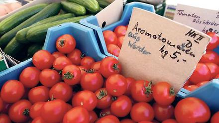 „Können Sie mir sagen, was diese Tomaten da kosten?“ Im Supermarkt wurde Antje Rávic Strubel diese Frage gestellt. Daraus entwickelte sich ein Gespräch und einige grundlegende Gedanken.