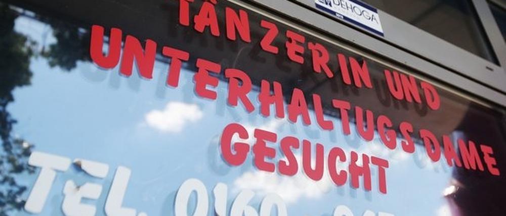 Hat er das Geld tatsächlich für Stripperinnen ausgegeben?