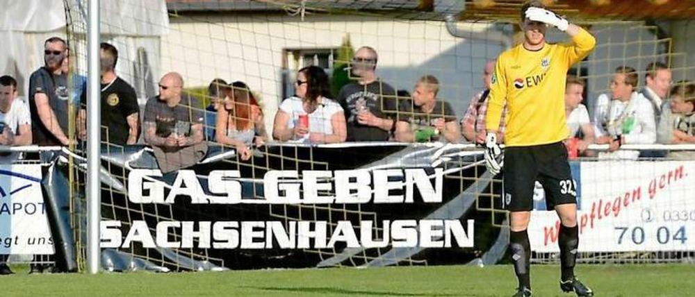 Rechte Provokation beim TuS Sachsenhausen.