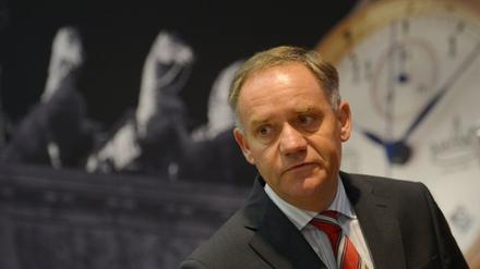 Wartet auf sein Geld: Der im Juli gefeuerte Flughafenchef Rainer Schwarz.