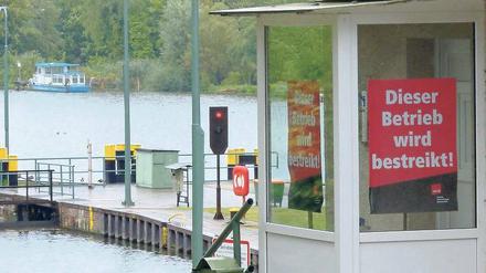 Nichts fuhr mehr. Auch die Kleinmachnower Schleuse war am Montag dicht.