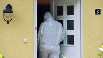 Die Spurensicherung durchsuchte das Einfamilienhaus in Werben (Spree-Neiße) am 13. August - direkt nach der Bluttat.