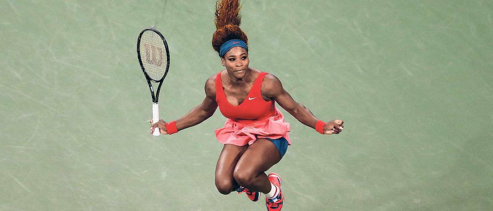 So federleicht. Bei ihrem Drei-Satz-Sieg gegen die Weißrussin Viktoria Asarenka hatte Serena Williams mehr Mühe als gedacht – umso ausgelassener jubelte sie nach dem verwandelten Matchball.
