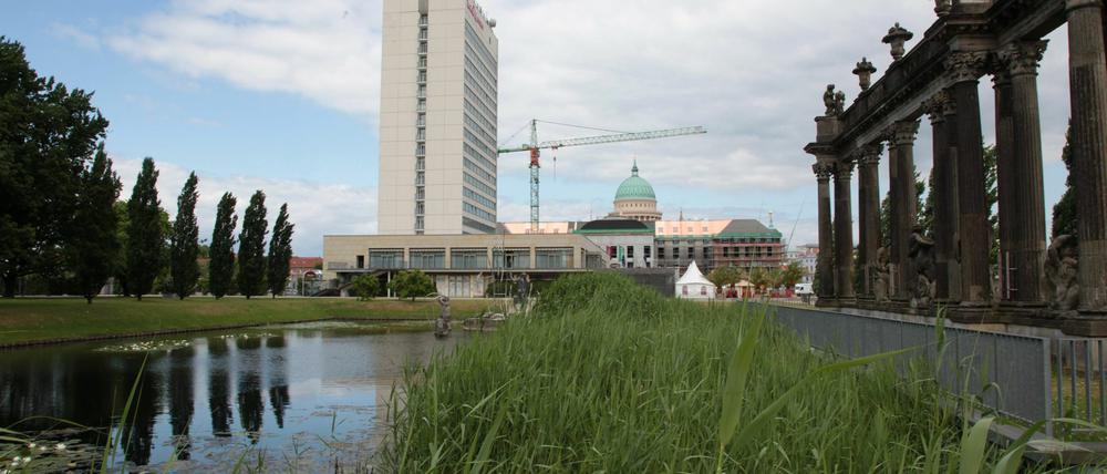 Wieder alles offen? Im Potsdamer Stadthaus ist man derzeit nervös wegen der Zukunft des Hotel Mercure.
