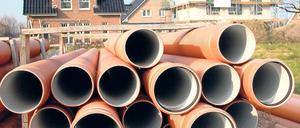 Teure Investitionen. Wenn sich die Altanschließer durchsetzen, hätte das Preiserhöhungen für alle Kunden zur Folge, kündigte der Vorsitzende des Zweckverbandes „Der Teltow“, Michael Grubert, an.