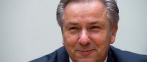Hat er gut lachen? Berlins Regierender Bürgermeister Klaus Wowereit hatte den Vorsitz im BER-Aufsichtsrats erst Anfang des Jahres aufgegeben.