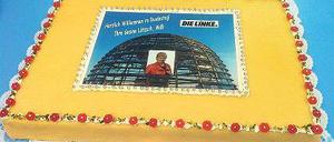 Fertig zum Anstich. Die Torte der Linkspartei liegt der politischen Konkurrenz in Lichtenberg schwer im Magen.