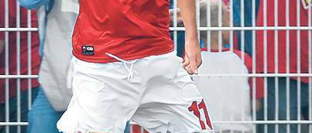 Traf zum 3:2 gegen St. Pauli. Simon Terodde