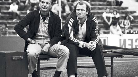 Ein Fall für zwei. Unter Trainer Pal Csernai (links) und Manager Uli Hoeneß begann 1979 die Renaissance des FC Bayern.