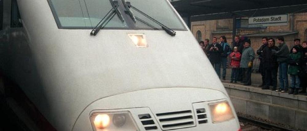 Nächster Halt Potsdam? Auf diese Ansage können Potsdamer Reisende wohl ewig warten.