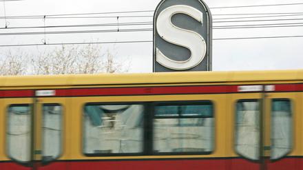 Alles Seitenverkehrt: Am Bahnhof Griebnitzsee fahren die S-Bahnen - anders als sonst - demnächst jeweils auf dem linken Gleis ab.