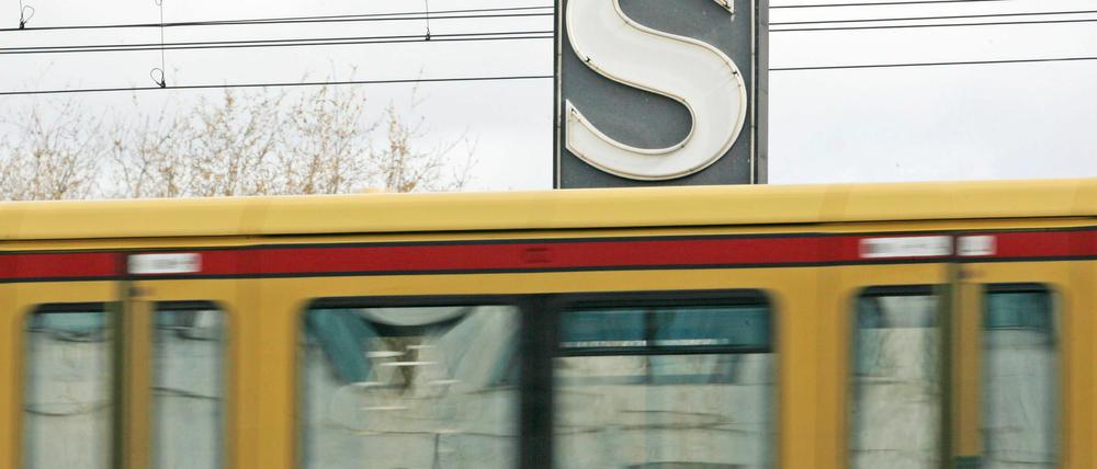 Alles Seitenverkehrt: Am Bahnhof Griebnitzsee fahren die S-Bahnen - anders als sonst - demnächst jeweils auf dem linken Gleis ab.