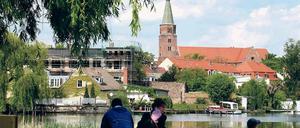 Cottbus. Heute leben knapp 100 000 Menschen in Cottbus. Bis 2020 sollen es 13,7 Prozent weniger sein.
