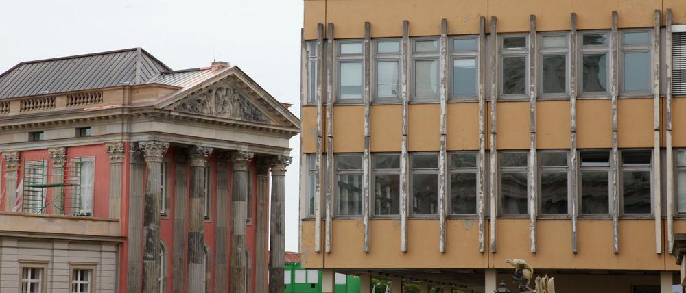 Soll weg: Die FH, die mitten in Potsdams künftiger historischer Mitte steht.