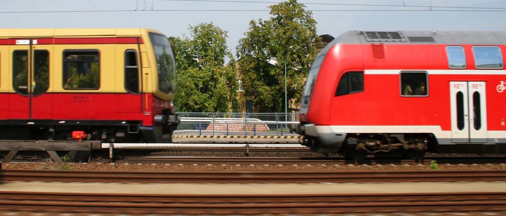 Alles Seitenverkehrt: Am Bahnhof Griebnitzsee fahren die S-Bahnen - anders als sonst - demnächst jeweils auf dem linken Gleis ab.