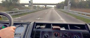 Keine Lust? Immer weniger junge Menschen wollen Trucks fahren.