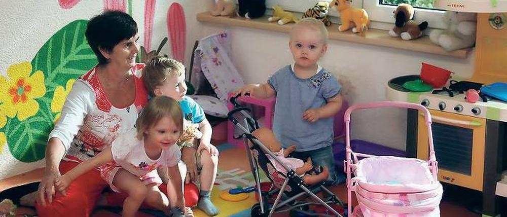 Berufung. Tagesmutter Sieglinde Jantc sagt, sie könne sich keinen schöneren Beruf vorstellen.
